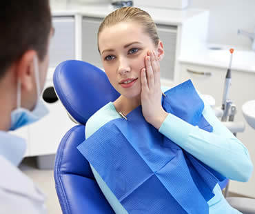 Choosing Root Canal Treatment Over Tooth Extraction