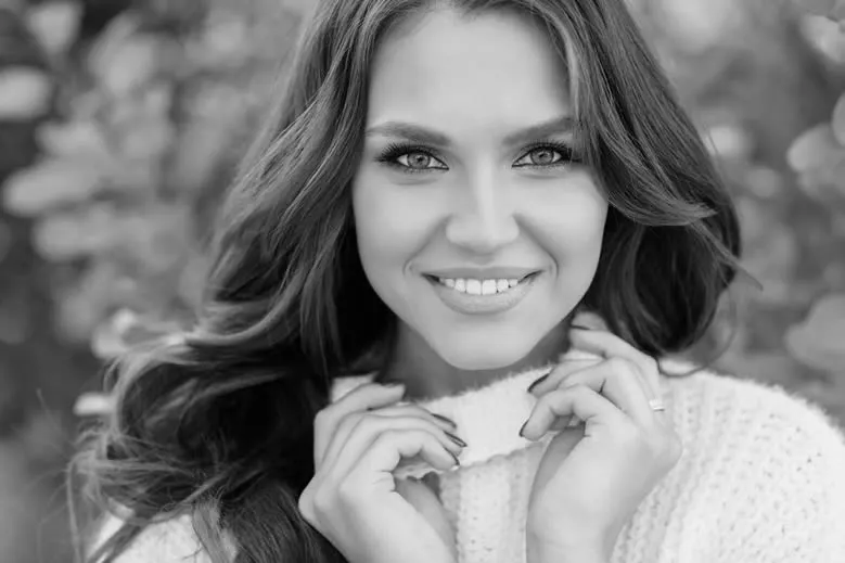 Enjoy the Advantages of a Smile Makeover